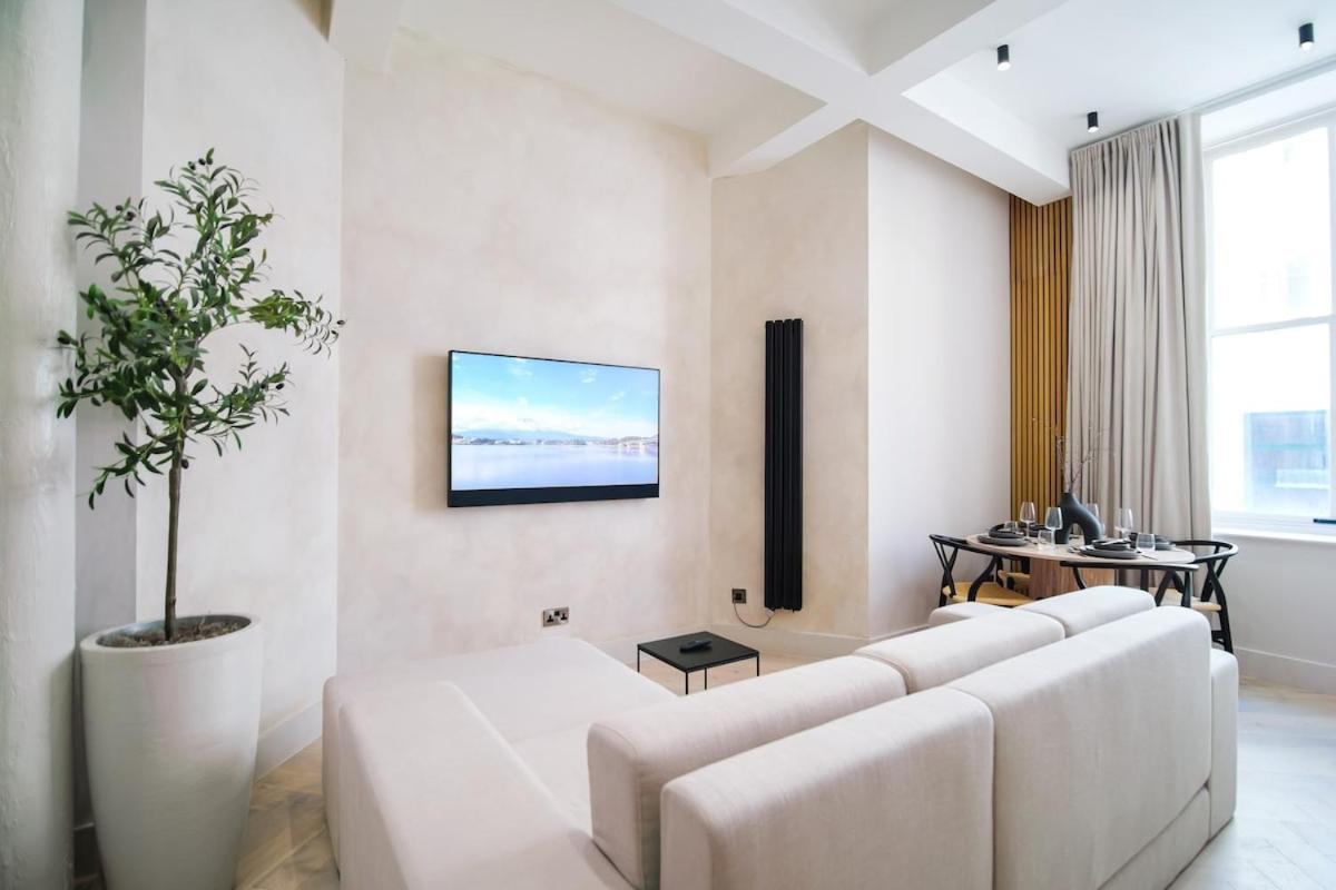 Japandi By The Heim Residences Манчестер Экстерьер фото