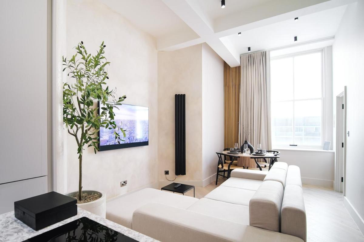 Japandi By The Heim Residences Манчестер Экстерьер фото